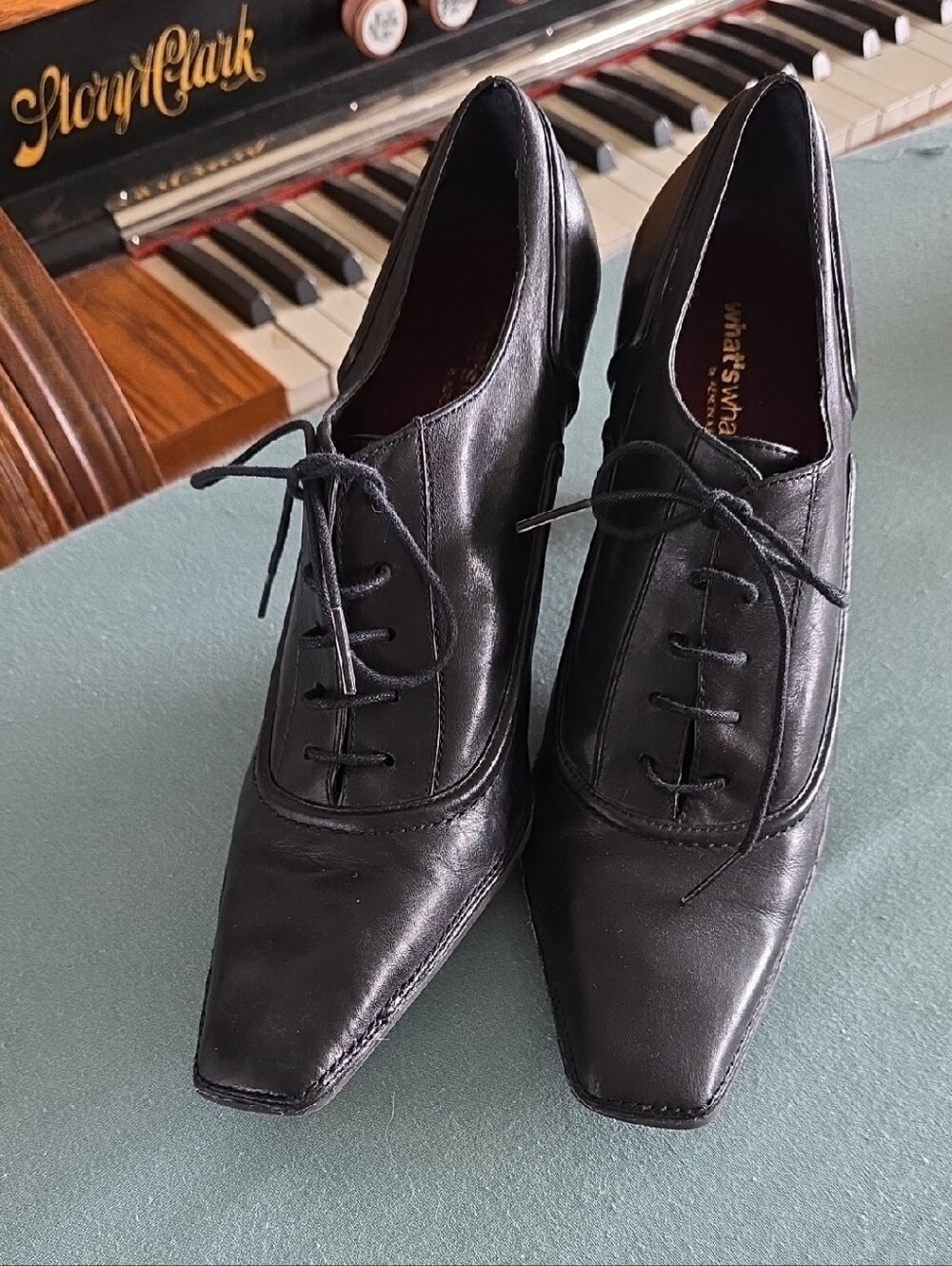 Vintage Whats What AEROSOLES Black Lace-Up Square-Toe Women's Boots